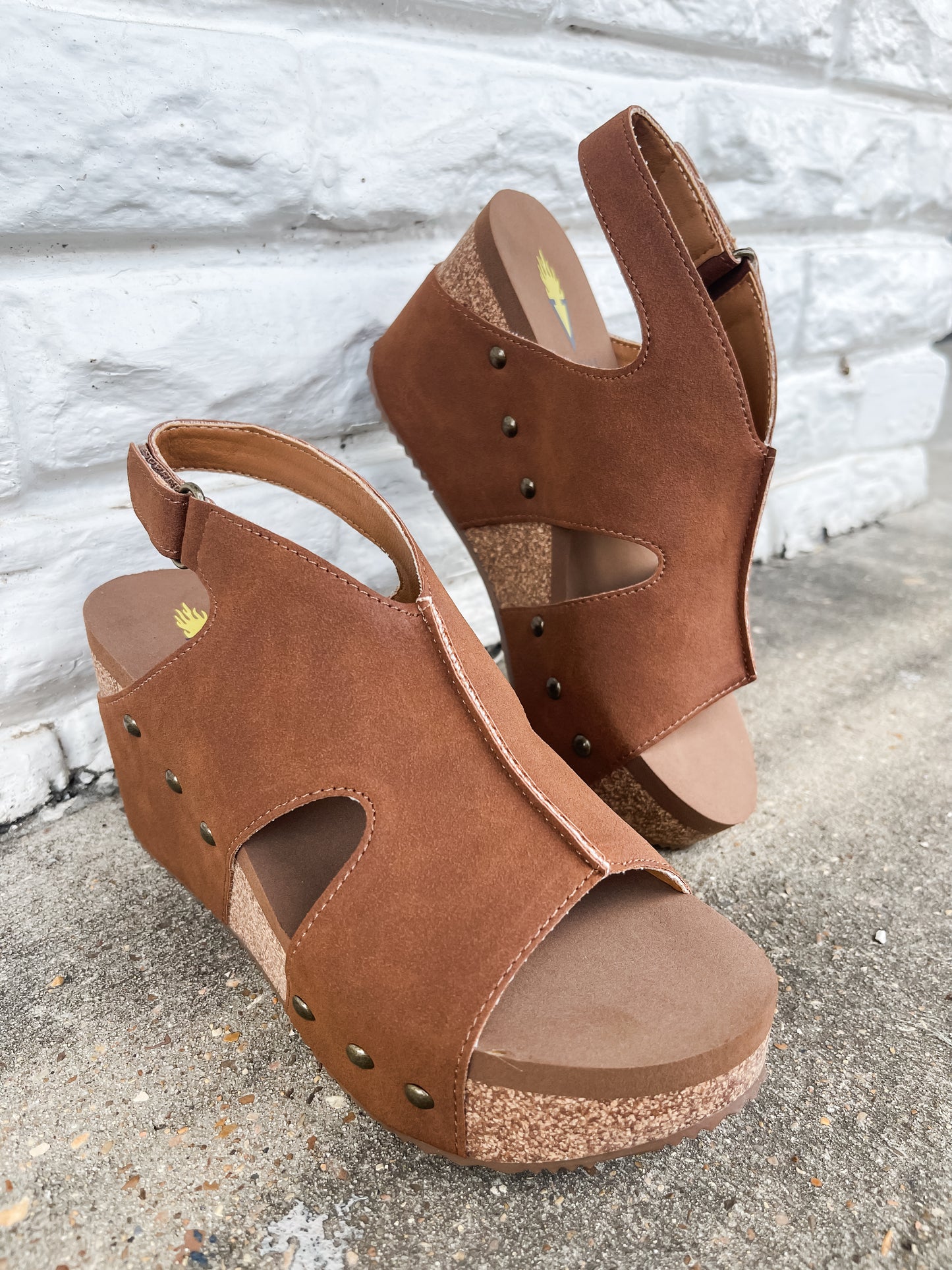 Beecher Wedge Sandal Cognac