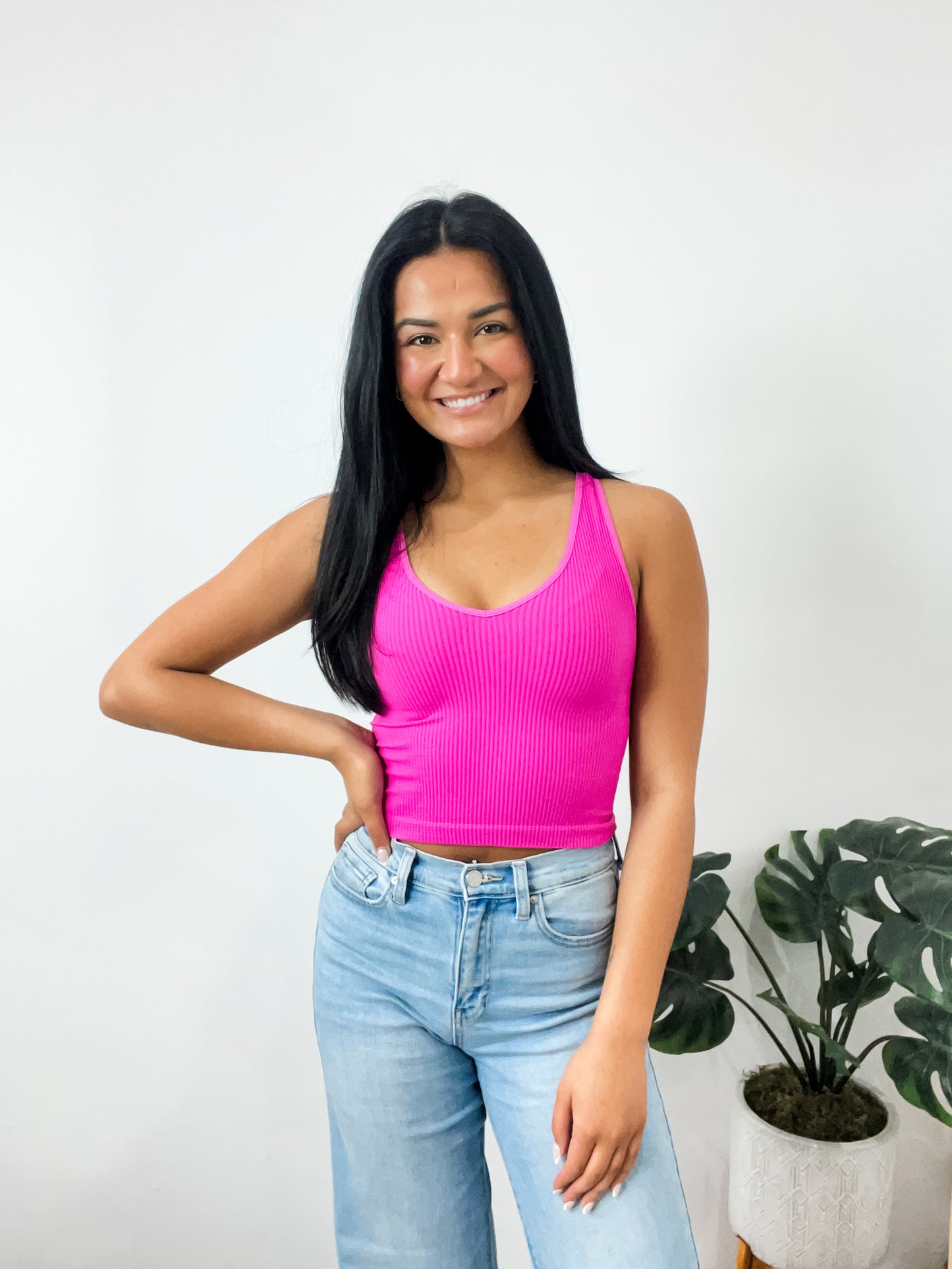 Vallory V Neck Ribbed Crop Deep English Rose