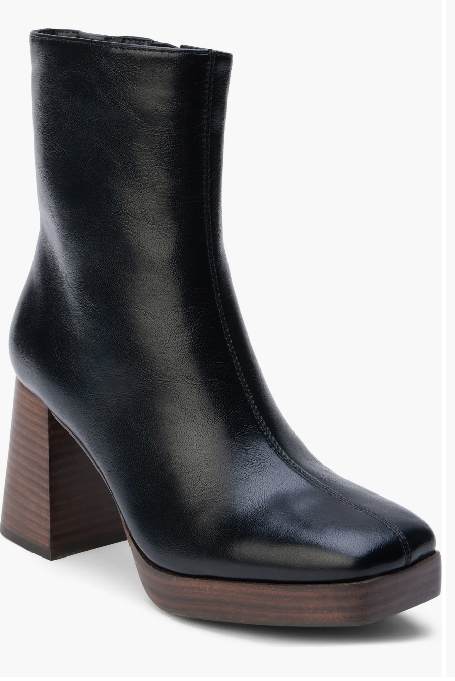 Duke Black Boot