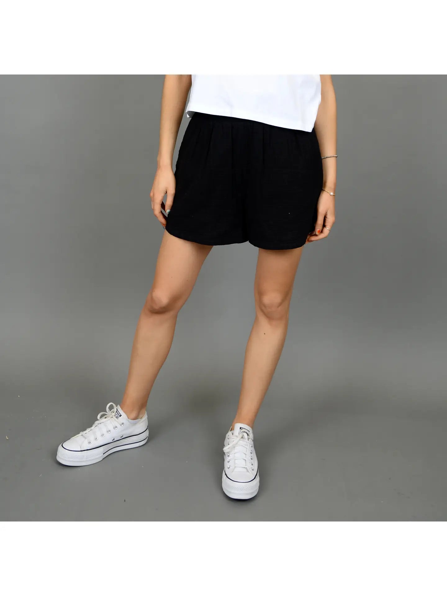 Elowen Bubble Gauze Shorts Black